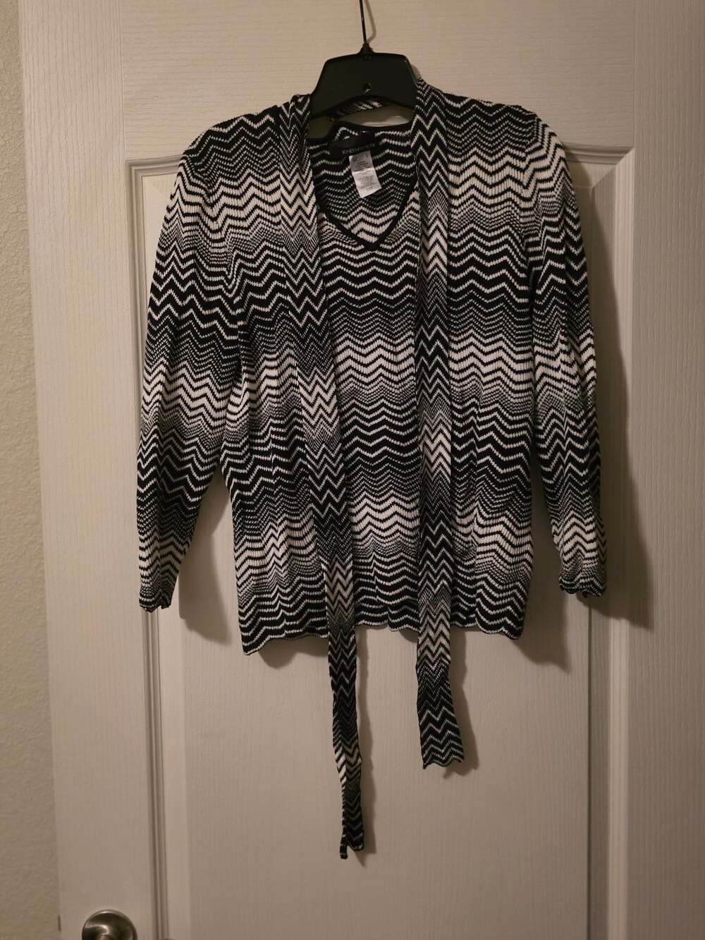 Jones New York Black White Chevron Zig Zag Knit Cardigan Sweater Size Large